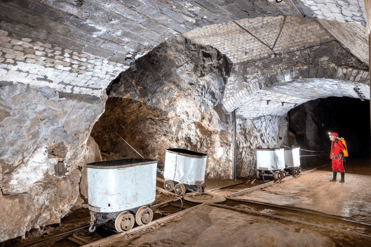 Related photo 1 of Mines d’asphalte